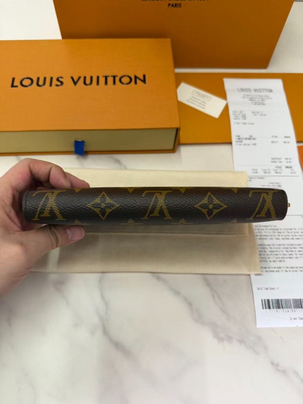 Louis Vuitton Zippy Wallet - Picture 7 of 16